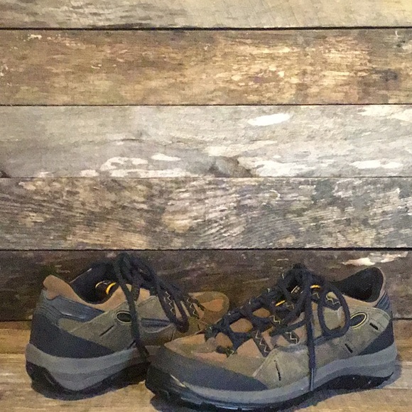 L.L. Bean Shoes - L.L. Bean Ladies’ Leather Trail Sneakers Shoes